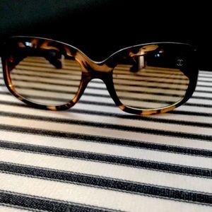 Tortoise CHANEL sunglasses
